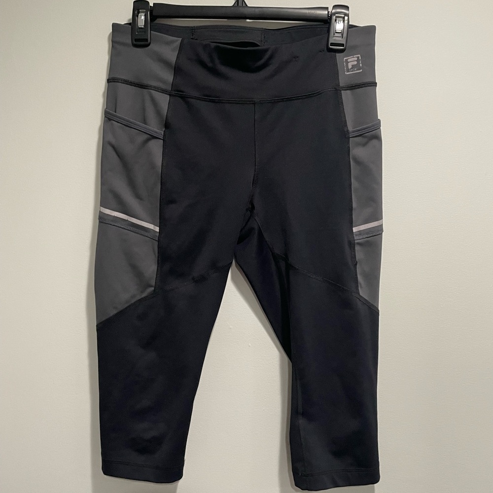 {Fila} sport cropped leggings woman, size medium black and gray side pockets